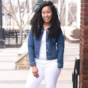 Meet your Posher, Gina